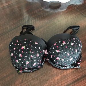 32D Victorias Secret Bra